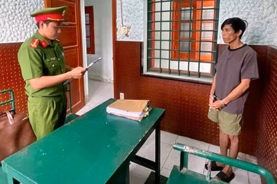 Chở người tình đi lễ chùa, lén quay về trộm 9 lượng vàng và hàng trăm triệu đồng