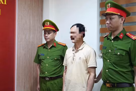 Lộ diện doanh nghiệp gặp gỡ Bí thư và Chủ tịch xã Hợp Kim để có 9 giấy phép thu hồi khoáng sản
