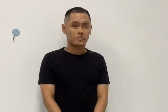 Hận tình cũ đi lấy chồng, gã thanh niên vung dao chém trọng thương 3 người nhà bạn gái