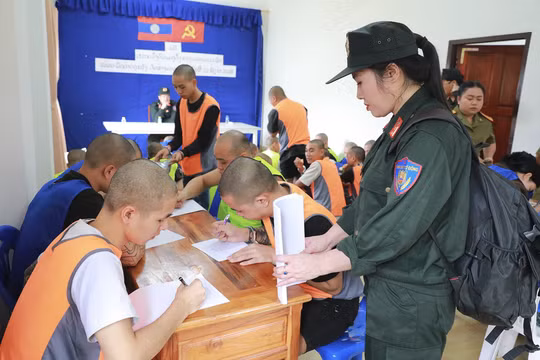 Triệt phá đường dây lừa hơn 1.000 người bằng chiêu trò cập nhật VNeID, chiếm đoạt hơn 5 tỷ đồng