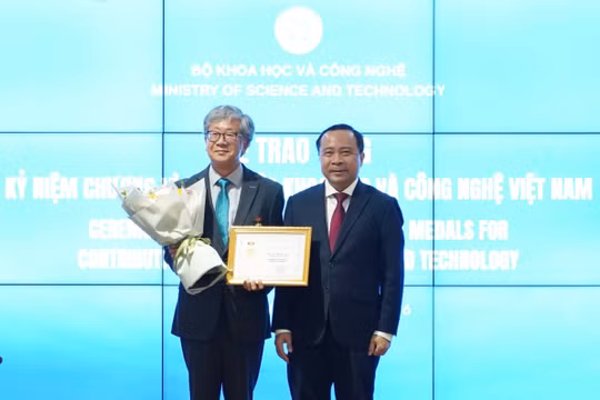 Tôn vinh những đóng góp cho hợp tác khoa học và công nghệ Việt Nam - Hàn Quốc