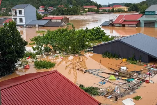 Lạng Sơn: Hơn 4.000 ngôi nhà bị ngập chìm và hư hỏng, 903 điểm sạt lở chia cắt giao thông