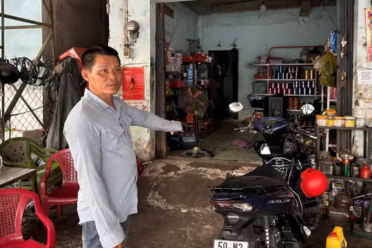 Nghi hàng xóm báo Công an vụ hát karaoke gây ồn, gã đàn ông vác dao sang đuổi chém