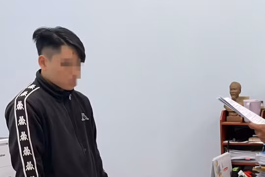 Đối phương đã nhận lỗi và xin bồi thường, 2 thiếu niên vẫn rút dao tấn công