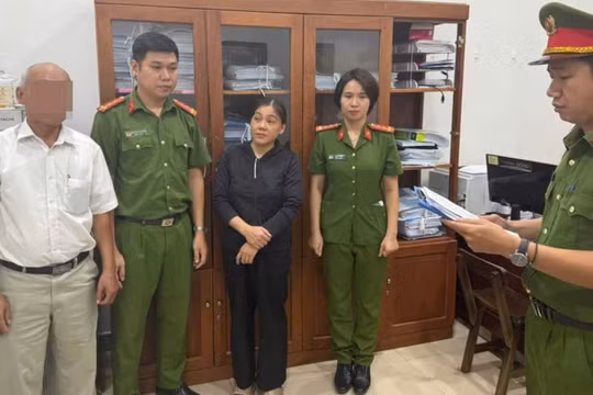 Dùng chiêu trò vay vốn mua ki-ốt chợ để lừa đảo 835 triệu đồng, một phụ nữ bị khởi tố