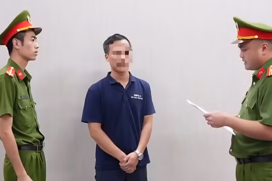 Lập tài khoản ngân hàng "mật", Chủ tịch HĐQT bỏ túi riêng tiền bán tàu của công ty