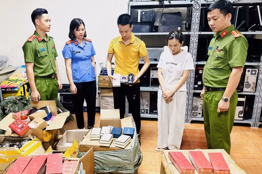 Triệt phá đường dây buôn bán nước hoa giả, doanh thu khoảng 200 tỉ đồng