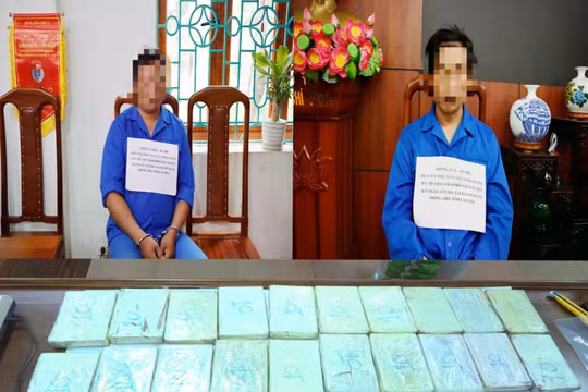 Chặn đứng 2 đối tượng vận chuyển 20 bánh heroin qua đường mốc biên giới Lai Châu