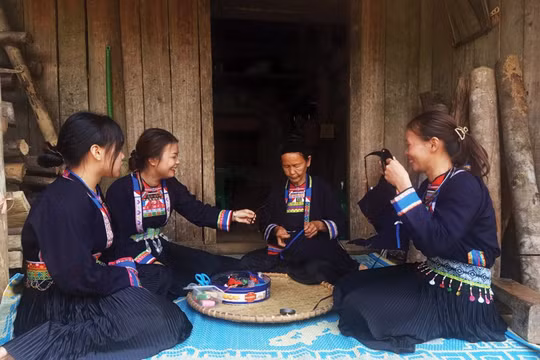 Bứt phá từ những quyết sách chiến lược: Vùng đồng bào dân tộc thiểu số tỉnh Cao Bằng chuyển mình mạnh mẽ