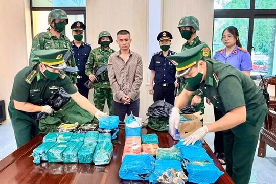 Bắt giữ 2 đối tượng vận chuyển khoảng 27kg ma túy, nhận tiền công 50 triệu đồng