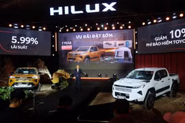 Toyota Hilux 2026 chính thức ra mắt, giá bán từ 632 triệu đồng