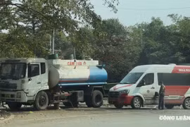 Hà Nội: Hoàng Phú Limousine có dấu hiệu lập ‘bến cóc’, bơm dầu trái phép giữa khu dân cư Long Biên
