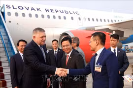 Thủ tướng Cộng hòa Slovakia Robert Fico bắt đầu thăm chính thức Việt Nam