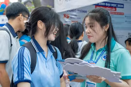 Áp sàn 16 điểm với xét tuyển học bạ: Nguy cơ 'co nguồn tuyển', nghèo hóa sự đa dạng đầu vào đại học