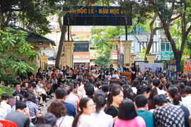 Phó Bí thư thường trực Thành ủy Hà Nội: 'Xây trường phải tính toán, tránh lãng phí'