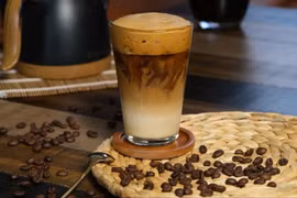 Uống 7-8 ly cafe khiến tim tăng tốc, mạch máu chịu đòn