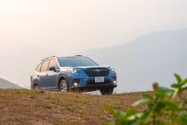 Subaru Forester giảm giá sốc gần 300 triệu đồng