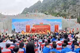 Quảng Ninh: Khai bút đầu xuân với chủ đề khát vọng vươn cao