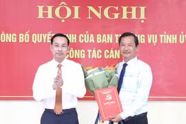 Ông Lê Văn Chuyển giữ chức Giám đốc Báo và Phát thanh - Truyền hình An Giang