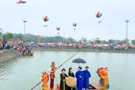 Sắc xuân Kinh Bắc lan tỏa qua câu hát bên hồ Vân Tương