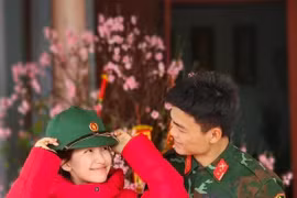Ca sĩ Hòa Minzy xác nhận Đại úy Thăng Văn Cương đã sang nhà xin cưới