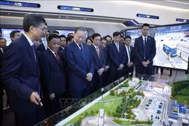 Tổng Bí thư, Chủ tịch nước Tô Lâm thăm Trung tâm hợp tác ứng dụng AI Trung Quốc - ASEAN