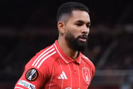 Tin chuyển nhượng (27/1): Tottenham nhắm sao PSG, Douglas Luiz trở lại Villa Park