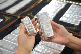 Giá bạc chứng kiến cú bứt phá mạnh khi tăng gấp đôi chỉ trong 1 năm