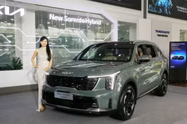 Kia Sorento Hybrid 2026 ra mắt khách Việt, giá bán chưa công bố