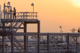 Chiến sự tại Iran đảo lộn thị trường LNG và làm chao đảo giá khí đốt