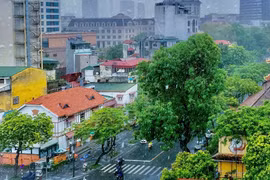 Dự báo thời tiết ngày 28/4: Hà Nội có mưa, trời chuyển mát từ chiều tối