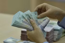 Đề xuất tăng lương cơ sở từ 1/7/2026, bảo lưu thu nhập đặc thù
