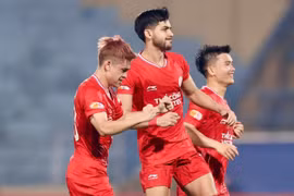 Thể Công Viettel thắng tối thiểu Hà Nội FC, vươn lên ngôi nhì V.League