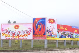 Rộn ràng 'Ngày hội non sông' trên xã miền núi Tân Sơn
