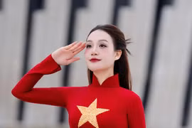 'Sao Mai' Thu Thuỷ cho ra mắt MV 'Đảng dẫn lối thời đại'