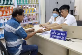 Bộ Nội vụ đề xuất 2 phương án tăng lương hưu, trợ cấp từ 1/7/2026, cao nhất 8%