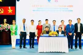 Doanh nghiệp và nhà trường tìm lời giải chuyển đổi xanh trong kỷ nguyên số