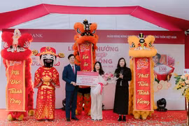 Agribank trao thưởng 01 tỷ đồng cho khách hàng gửi tiền tiết kiệm