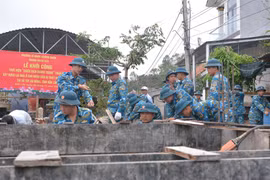 Thủ tướng chỉ đạo làm xuyên lễ Tết, quyết tâm về đích 'Chiến dịch Quang Trung' trước 15/1/2026