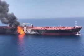 Iran tấn công trả đũa tàu dầu Mỹ ở Vịnh Ba Tư