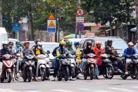 Dự báo thời tiết ngày 13/4: Hà Nội đêm không mưa, ngày nắng nóng