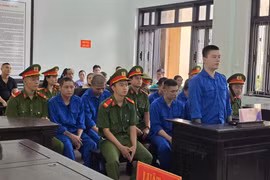Huế: Hơn 120 năm tù cho nhóm bị cáo mua bán trái phép chất ma túy