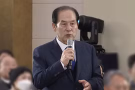 Chủ tịch huyện tại Hàn Quốc bị khai trừ đảng vì phát ngôn về 'nhập khẩu trinh nữ'