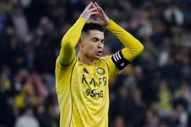 Ronaldo gây sốc, từ chối ra sân cùng Al Nassr trận tối 2/2/2026