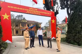 Cảnh sát giao thông Phú Thọ tăng cường đảm bảo an toàn giao thông trong ngày bầu cử