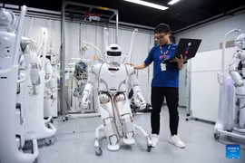 Trung Quốc tung 'đội quân robot AI' vận hành lưới điện