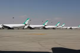 Mỹ kêu gọi công dân rời khỏi Iran khi không phận được mở lại một phần