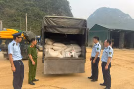 Cao Bằng: Phát hiện 4 tấn phân đạm nhập lậu do Trung Quốc sản xuất
