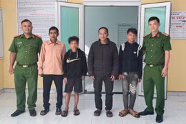 Quảng Ngãi: Công an kịp thời cứu hộ 2 thiếu niên trôi dạt hơn 40km trên lòng hồ thủy điện