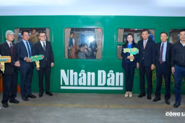 'Chuyến tàu Hạnh phúc' - Hạnh phúc bắt đầu từ một hành trình